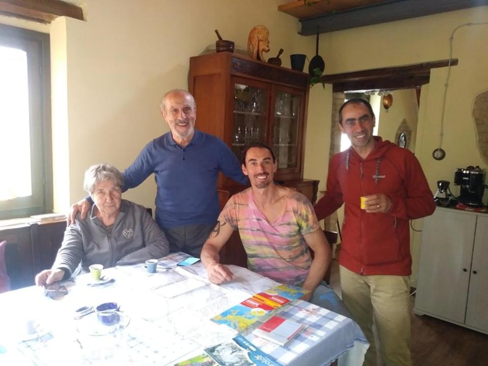 Agriturismo Campo Aperto Belvedere Ostrense 外观 照片